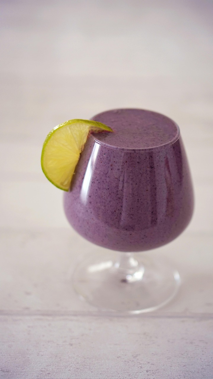 about-me smoothie, smoothies, food, recipes, purple, juicing, drinking, eating, restaurant, blog, food blog, vegan, vegetarian